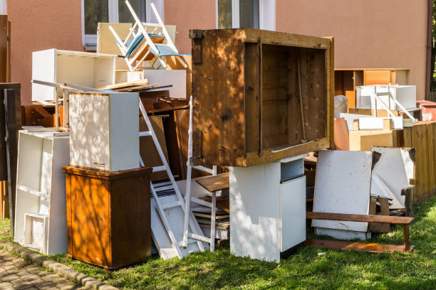 Best Construction Debris Removal  in Wickliffe, OH